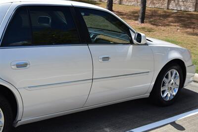 2011 Cadillac DTS PLATINUM COLLECTION HWY MILES LOADED FRESH TRADE   - Photo 18 - Stafford, TX 77477