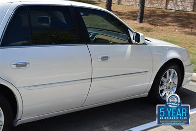 2011 Cadillac DTS PLATINUM COLLECTION HWY MILES LOADED FRESH TRADE   - Photo 18 - Stafford, TX 77477