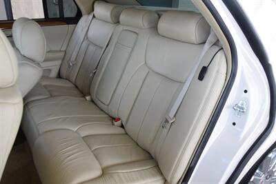 2011 Cadillac DTS PLATINUM COLLECTION HWY MILES LOADED FRESH TRADE   - Photo 38 - Stafford, TX 77477
