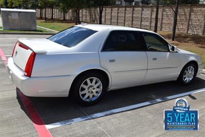 2011 Cadillac DTS PLATINUM COLLECTION HWY MILES LOADED FRESH TRADE   - Photo 14 - Stafford, TX 77477