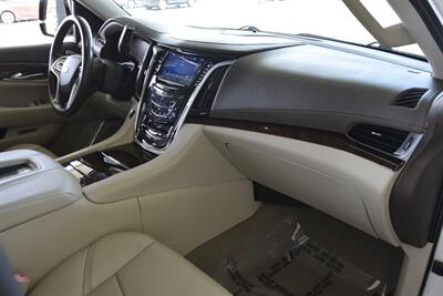 2015 Cadillac Escalade ESV LUXURY NAV BK/CAM S/ROOF 1 TX OWN   - Photo 28 - Stafford, TX 77477