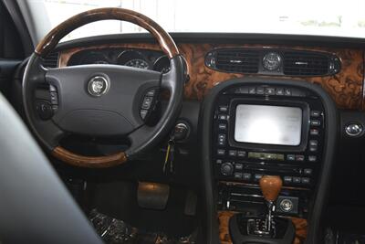 2005 Jaguar XJ8 Super V8   - Photo 27 - Stafford, TX 77477