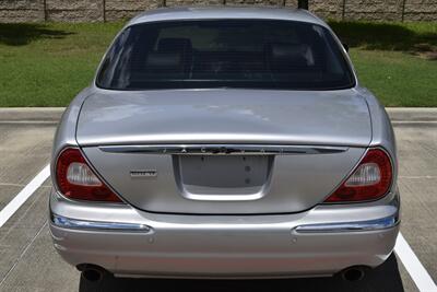 2005 Jaguar XJ8 SUPER V8 NAV REAR DVD ROOF 74K LOW MILES CLEAN   - Photo 16 - Stafford, TX 77477