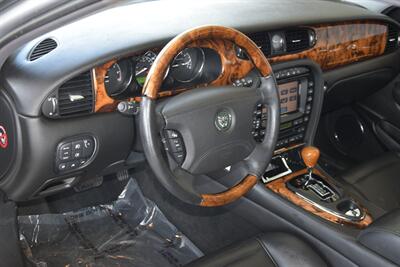2005 Jaguar XJ8 Super V8   - Photo 23 - Stafford, TX 77477
