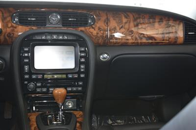 2005 Jaguar XJ8 Super V8   - Photo 28 - Stafford, TX 77477