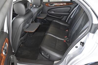 2005 Jaguar XJ8 Super V8   - Photo 24 - Stafford, TX 77477