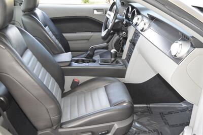 2009 Ford Mustang GT PREMIUM CALIFORNIA EDITION 5SPD MANUAL 52K MILE   - Photo 27 - Stafford, TX 77477