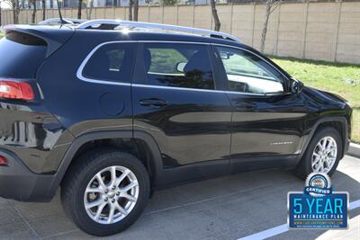 2018 Jeep Cherokee Latitude Plus LTHR NAV 70K LOW MILES NEW TRADE IN   - Photo 16 - Stafford, TX 77477