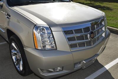 2014 Cadillac Escalade ESV PLATINUM AWD HANDICAP LIFT EQUIPPED LOADED NIC   - Photo 11 - Stafford, TX 77477