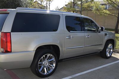 2014 Cadillac Escalade ESV PLATINUM AWD HANDICAP LIFT EQUIPPED LOADED NIC   - Photo 19 - Stafford, TX 77477