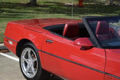 1987 Chevrolet Corvette CONVERTIBLE GREAT CONDITION 6SPD MANUAL 21K MILES   - Photo 8 - Stafford, TX 77477
