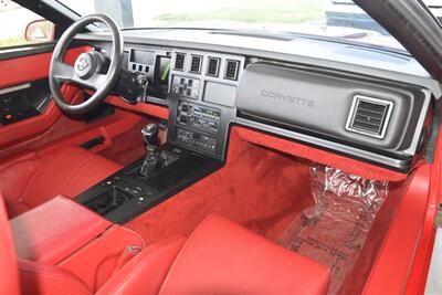 1987 Chevrolet Corvette CONVERTIBLE GREAT CONDITION 6SPD MANUAL 21K MILES   - Photo 24 - Stafford, TX 77477