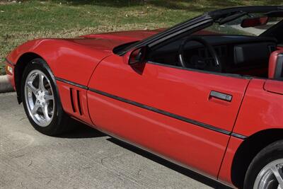 1987 Chevrolet Corvette CONVERTIBLE GREAT CONDITION 6SPD MANUAL 21K MILES   - Photo 17 - Stafford, TX 77477