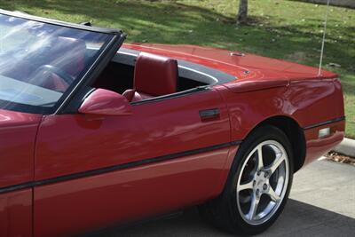 1987 Chevrolet Corvette CONVERTIBLE GREAT CONDITION 6SPD MANUAL 21K MILES   - Photo 9 - Stafford, TX 77477