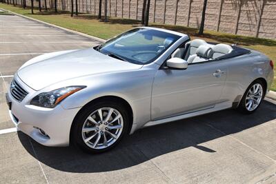 2013 INFINITI G37 CONVERTIBLE GREAT CONDITION FRESH TRADE LADY OWNED   - Photo 5 - Stafford, TX 77477
