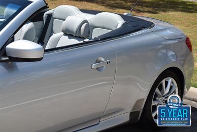 2013 INFINITI G37 CONVERTIBLE GREAT CONDITION FRESH TRADE LADY OWNED   - Photo 9 - Stafford, TX 77477