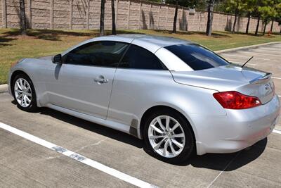 2013 INFINITI G37 CONVERTIBLE GREAT CONDITION FRESH TRADE LADY OWNED   - Photo 13 - Stafford, TX 77477