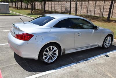 2013 INFINITI G37 CONVERTIBLE GREAT CONDITION FRESH TRADE LADY OWNED   - Photo 14 - Stafford, TX 77477