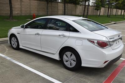 2015 Hyundai Sonata Hybrid 50K ORIG MILES FRESH TRADE IN CLEAN   - Photo 13 - Stafford, TX 77477