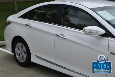 2015 Hyundai Sonata Hybrid 50K ORIG MILES FRESH TRADE IN CLEAN   - Photo 8 - Stafford, TX 77477