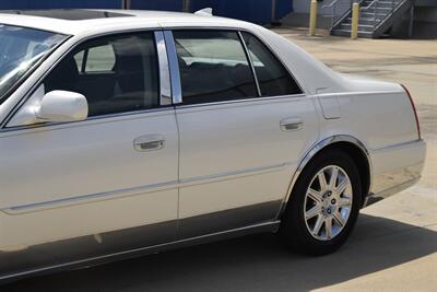 2009 Cadillac DTS PLATINUM LUXURY NAV ROOF CHROME PKG FRESH TRADE IN   - Photo 9 - Stafford, TX 77477