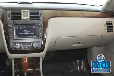 2009 Cadillac DTS PLATINUM LUXURY NAV ROOF CHROME PKG FRESH TRADE IN   - Photo 25 - Stafford, TX 77477