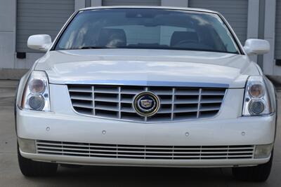 2009 Cadillac DTS PLATINUM LUXURY NAV ROOF CHROME PKG FRESH TRADE IN   - Photo 3 - Stafford, TX 77477