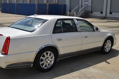 2009 Cadillac DTS PLATINUM LUXURY NAV ROOF CHROME PKG FRESH TRADE IN   - Photo 16 - Stafford, TX 77477