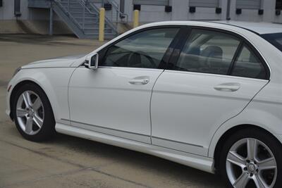 2011 Mercedes-Benz C 300 LUXURY LOADED 66K LOW MILES FRESH TRADE   - Photo 17 - Stafford, TX 77477