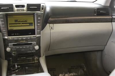 2010 Lexus LS 460 NAV BK/CAM HTD/COOLED STS NEW TRADE IN CLEAN   - Photo 25 - Stafford, TX 77477
