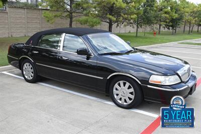 2007 Lincoln Town Car Designer Series CARRIAGE TOP HWY MILES NEW TRADE   - Photo 4 - Stafford, TX 77477