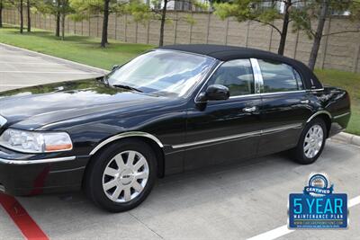 2007 Lincoln Town Car Designer Series CARRIAGE TOP HWY MILES NEW TRADE   - Photo 7 - Stafford, TX 77477