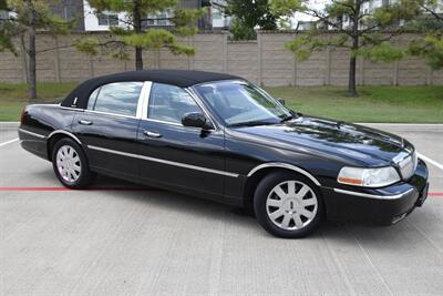 2007 Lincoln Town Car Designer Series CARRIAGE TOP HWY MILES NEW TRADE   - Photo 22 - Stafford, TX 77477