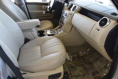 2016 Land Rover LR4 HSE LOADED NAV BK/CAM ROOF HWY MILES NEW TRADE IN   - Photo 31 - Stafford, TX 77477