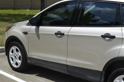 2018 Ford Escape S ALL PWR 88K HWY MILES FRESH TRADE IN NICE   - Photo 17 - Stafford, TX 77477