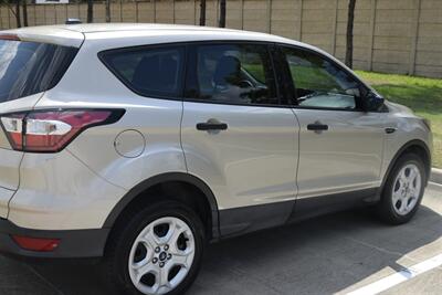 2018 Ford Escape S ALL PWR 88K HWY MILES FRESH TRADE IN NICE   - Photo 16 - Stafford, TX 77477