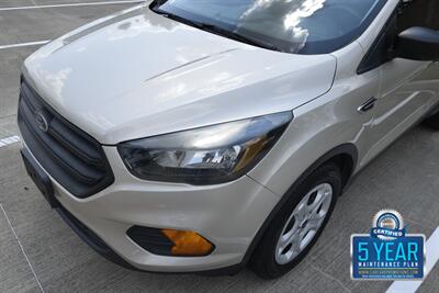 2018 Ford Escape S ALL PWR 88K HWY MILES FRESH TRADE IN NICE   - Photo 10 - Stafford, TX 77477