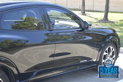 2021 Ford Mustang Premium First Edition   - Photo 18 - Stafford, TX 77477