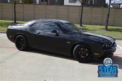 2011 Dodge Challenger SRT8 392 6SPD MANUAL RARE COMBO FRESH TRADE CLEAN   - Photo 30 - Stafford, TX 77477