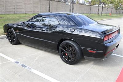 2011 Dodge Challenger SRT8 392 6SPD MANUAL RARE COMBO FRESH TRADE CLEAN   - Photo 12 - Stafford, TX 77477