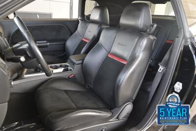 2011 Dodge Challenger SRT8 392 6SPD MANUAL RARE COMBO FRESH TRADE CLEAN   - Photo 26 - Stafford, TX 77477
