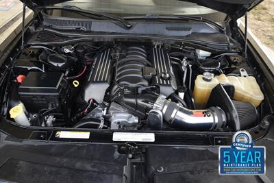 2011 Dodge Challenger SRT8 392 6SPD MANUAL RARE COMBO FRESH TRADE CLEAN   - Photo 29 - Stafford, TX 77477