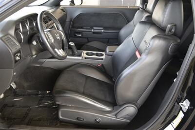 2011 Dodge Challenger SRT8 392 6SPD MANUAL RARE COMBO FRESH TRADE CLEAN   - Photo 24 - Stafford, TX 77477