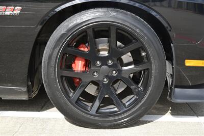 2011 Dodge Challenger SRT8 392 6SPD MANUAL RARE COMBO FRESH TRADE CLEAN   - Photo 28 - Stafford, TX 77477