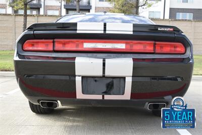 2011 Dodge Challenger SRT8 392 6SPD MANUAL RARE COMBO FRESH TRADE CLEAN   - Photo 19 - Stafford, TX 77477