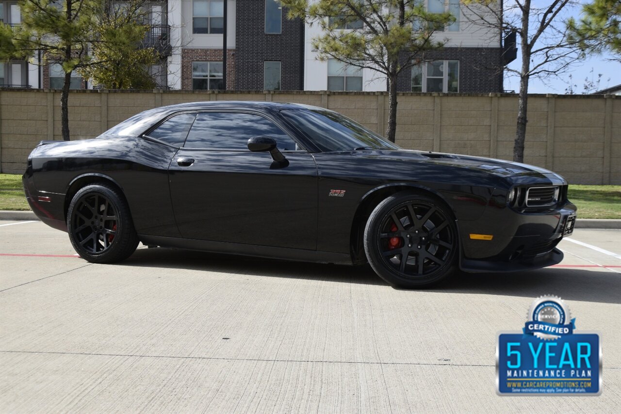2011 Dodge Challenger SRT8 392 6SPD MANUAL RARE COMBO FRESH TRADE CLEAN   - Photo 1 - Stafford, TX 77477