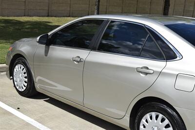 2015 Toyota Camry LE 86K LOW MILES FRESH TRADE IN NICE   - Photo 17 - Stafford, TX 77477