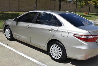 2015 Toyota Camry LE 86K LOW MILES FRESH TRADE IN NICE   - Photo 15 - Stafford, TX 77477