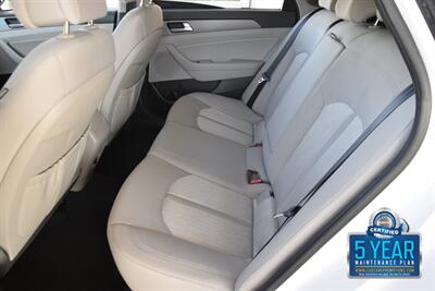 2017 Hyundai Sonata Hybrid SE   - Photo 29 - Stafford, TX 77477