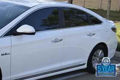 2017 Hyundai Sonata Hybrid SE   - Photo 16 - Stafford, TX 77477